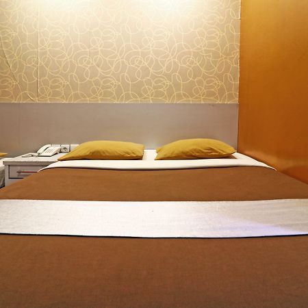 Eve Hotel Bandung Exterior photo